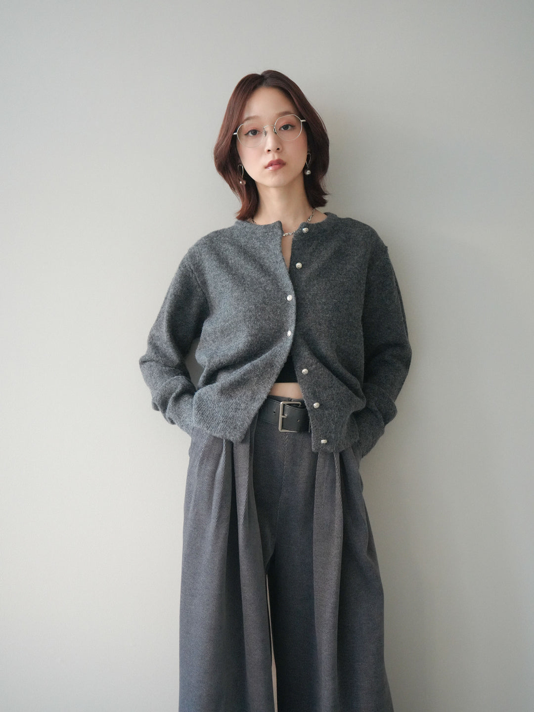 [SET]アンティークボタンニットカーディガン+ベルトデザインループコールテンワイドパンツ(ベルト付き)(2set)