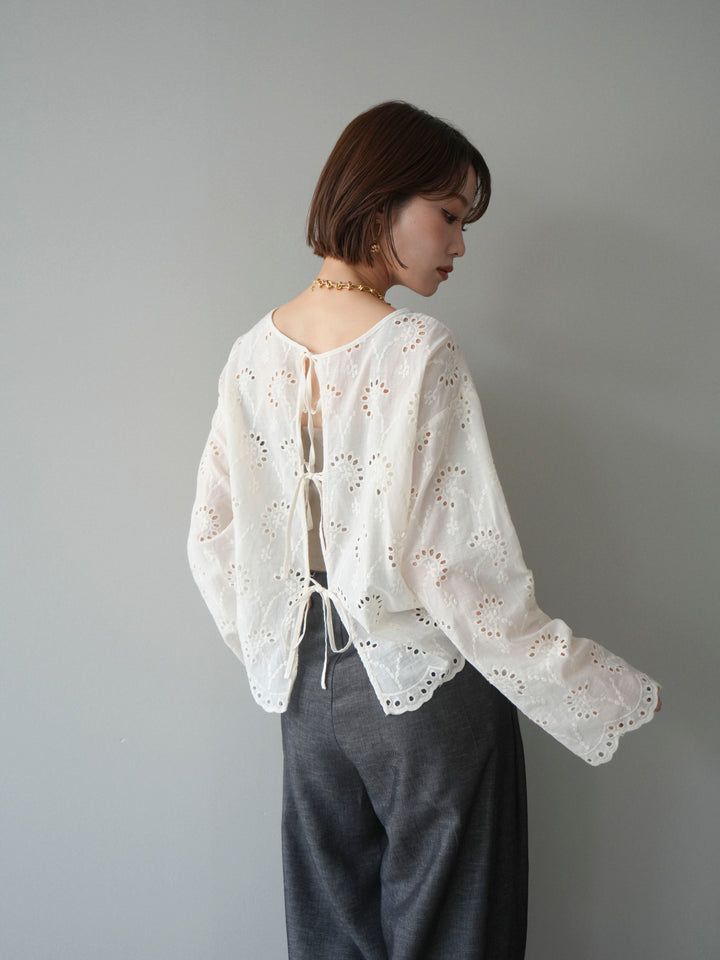 [予約]カットワークレースバックオープンブラウス/ivory