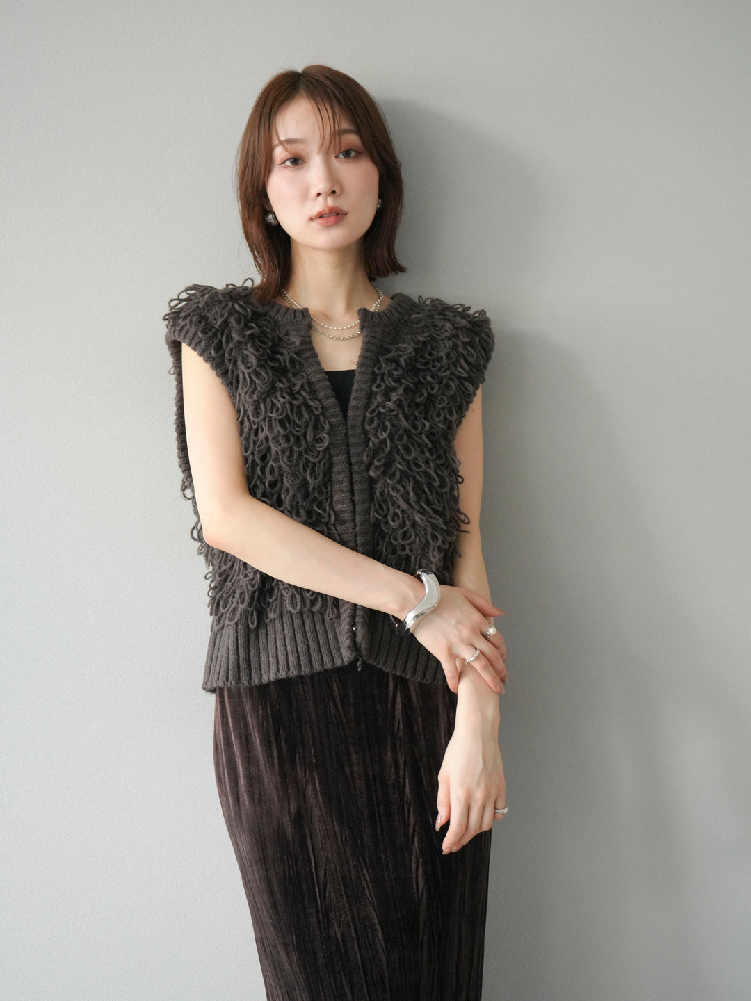 [SET]レザー襟オンブレチェックオーバーシャツ +ループデザインホックベスト +クラッシュベロアナロースカート(3set)