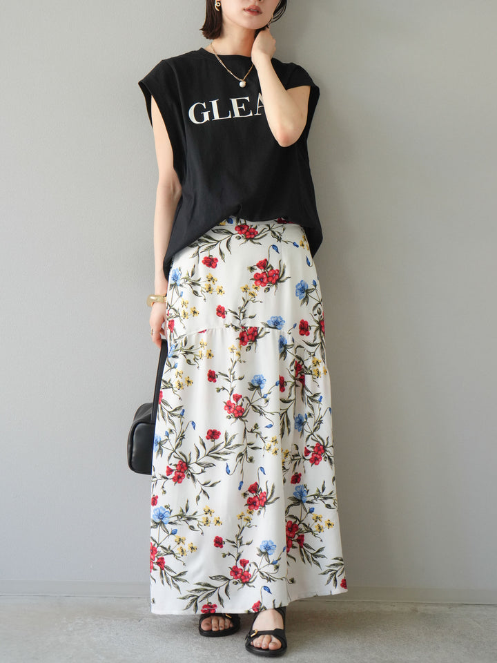 [予約]ボタニカル柄ティアードスカート/オフホワイト