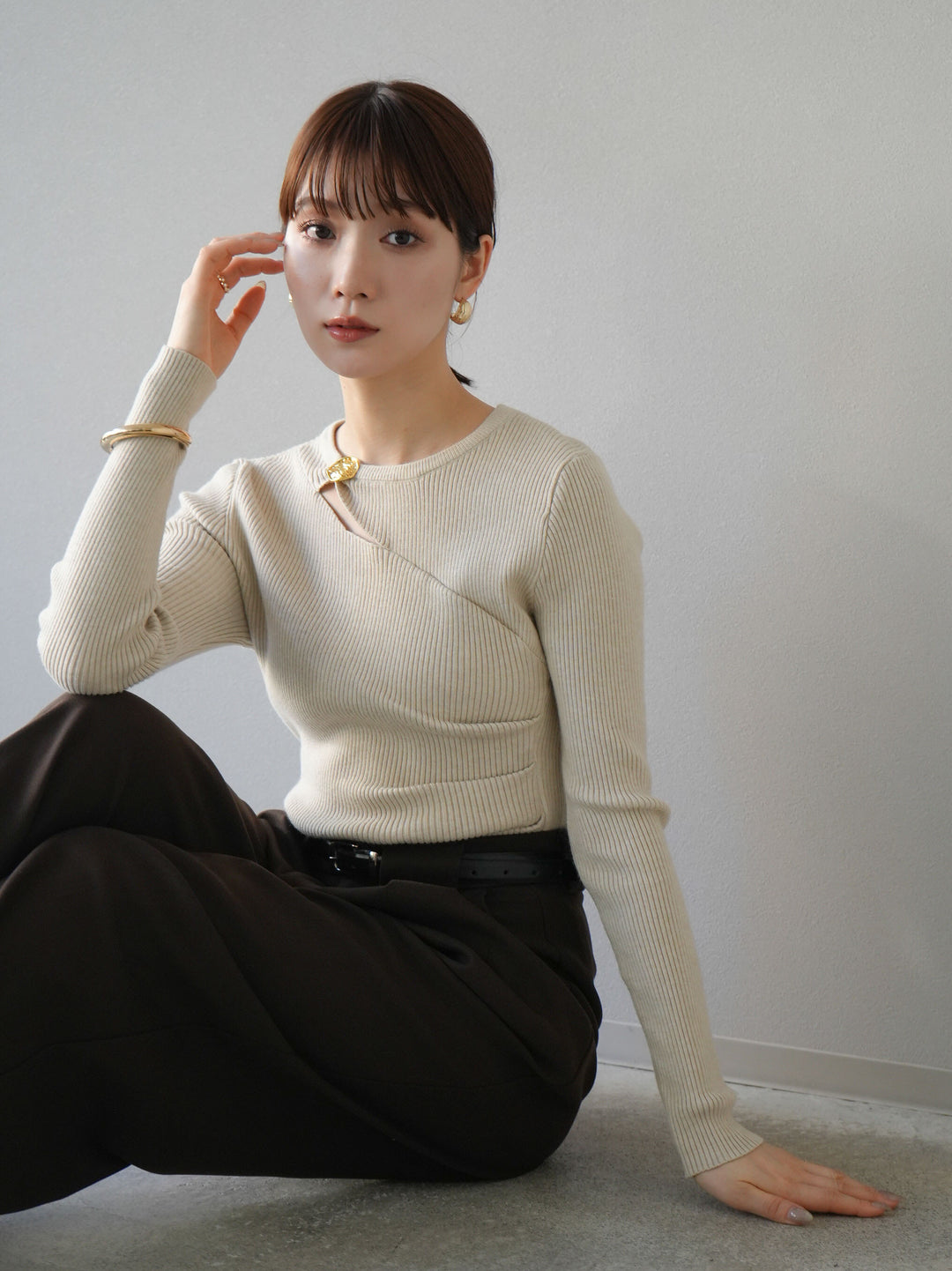 [予約]ゴールドモチーフデザインリブトップス/ベージュ