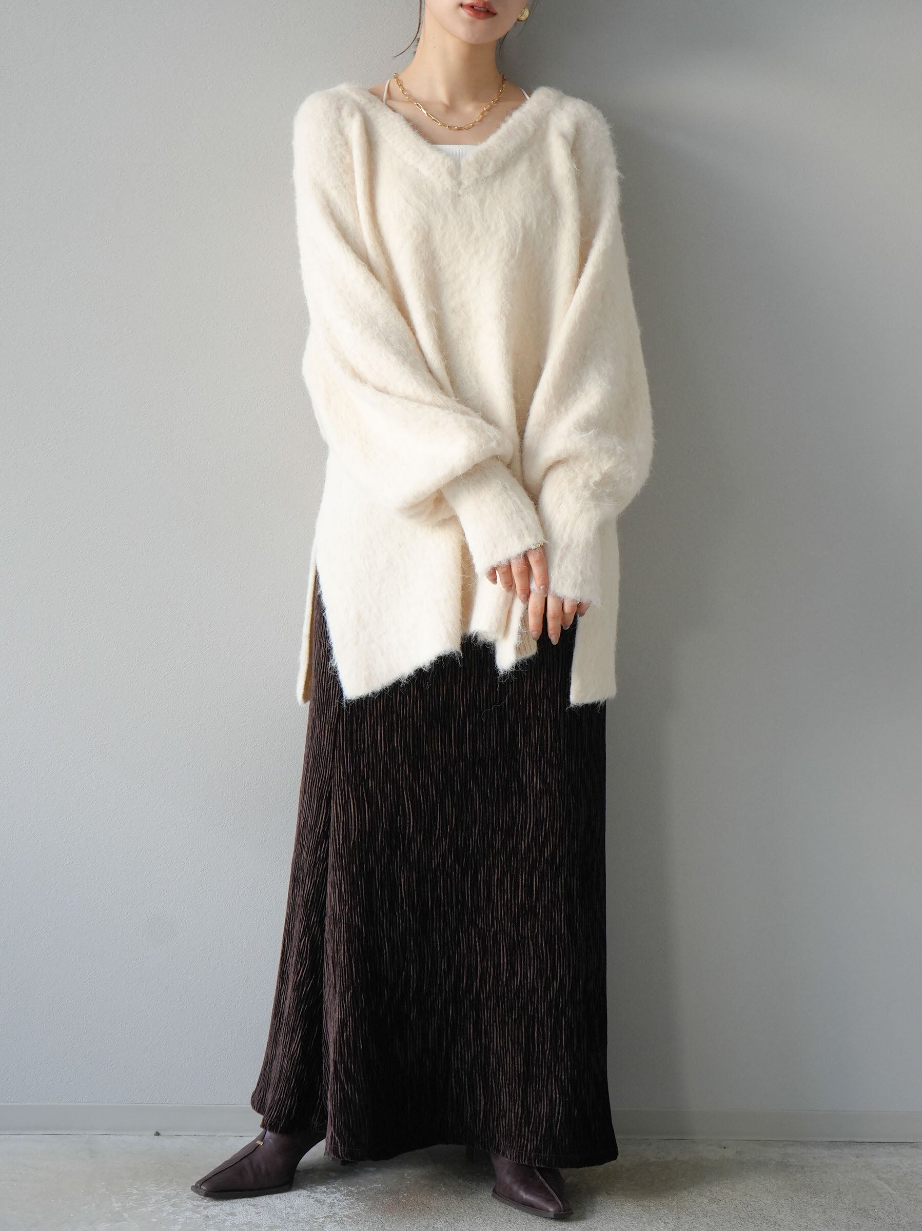 予約]Vネックオーバーモヘアニットプルオーバー/アイボリー – Lumier