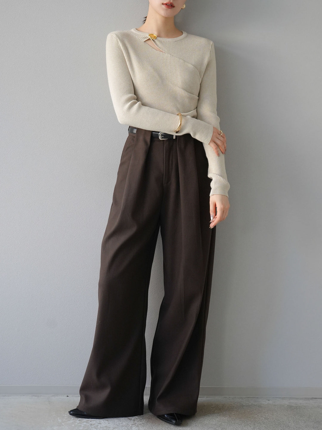 [予約]ゴールドモチーフデザインリブトップス/ベージュ