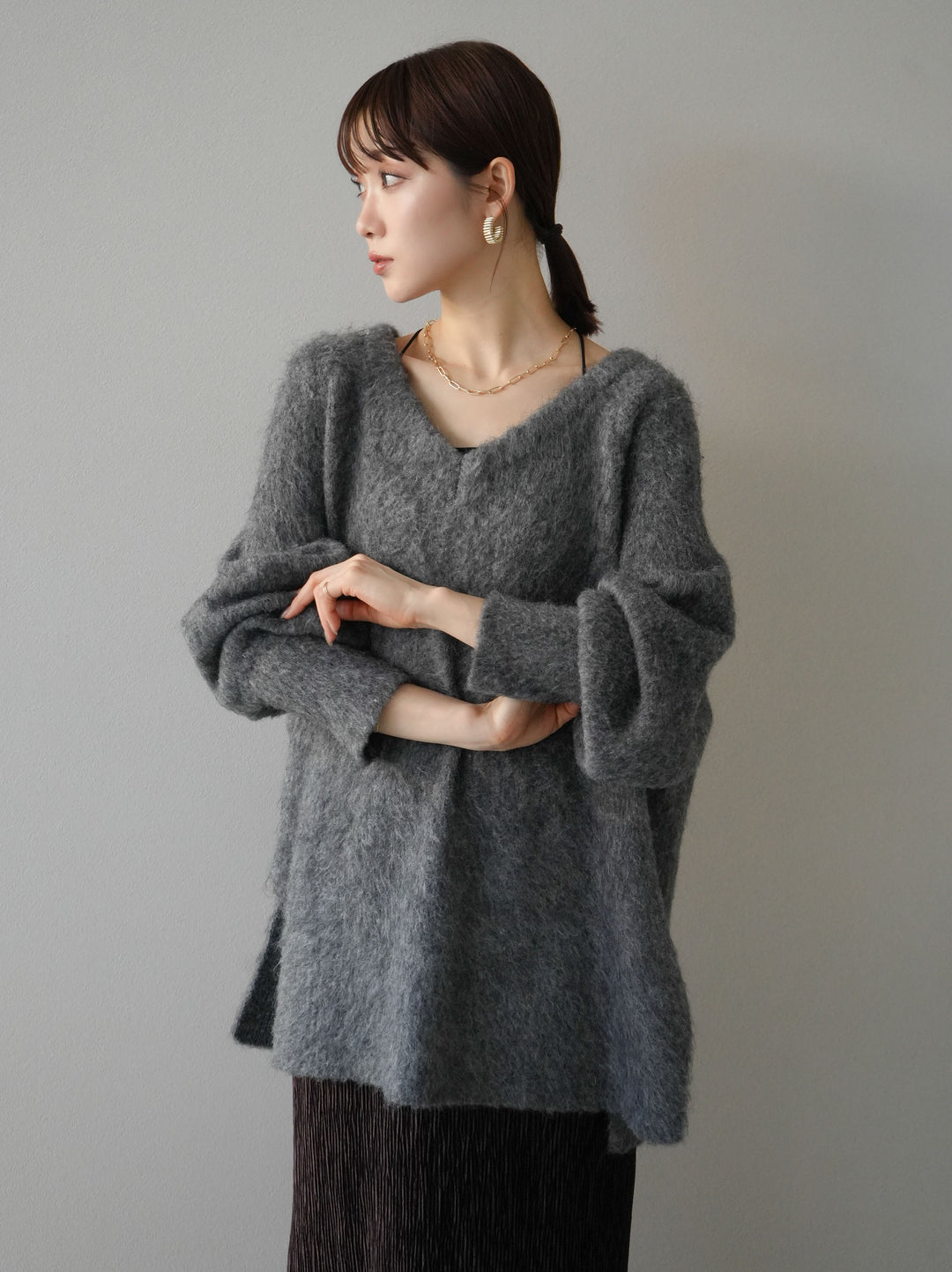 [予約]Vネックオーバーモヘアニットプルオーバー/チャコール