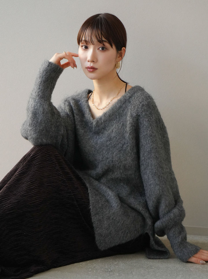 [予約]Vネックオーバーモヘアニットプルオーバー/チャコール