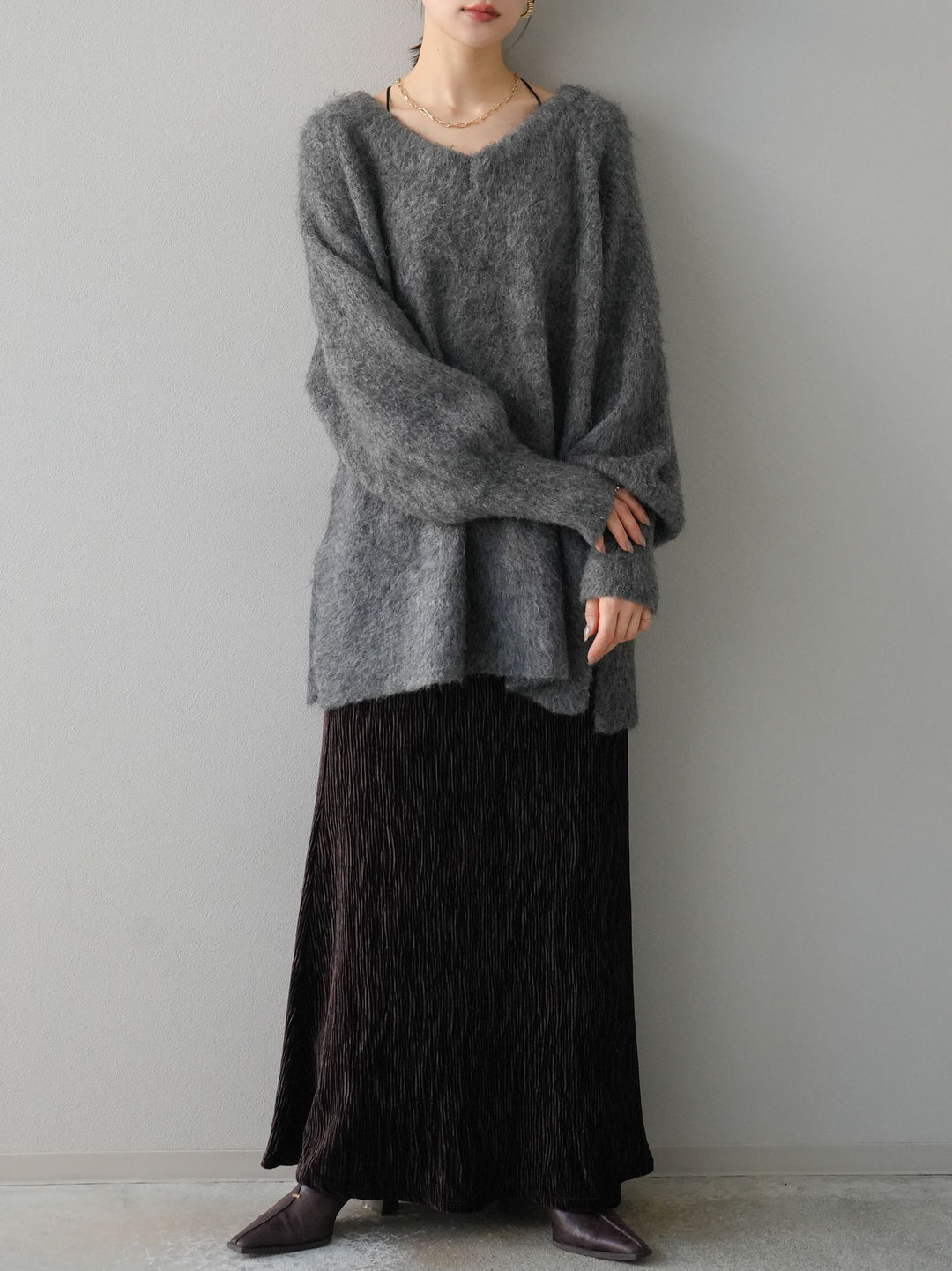 [予約]Vネックオーバーモヘアニットプルオーバー/チャコール