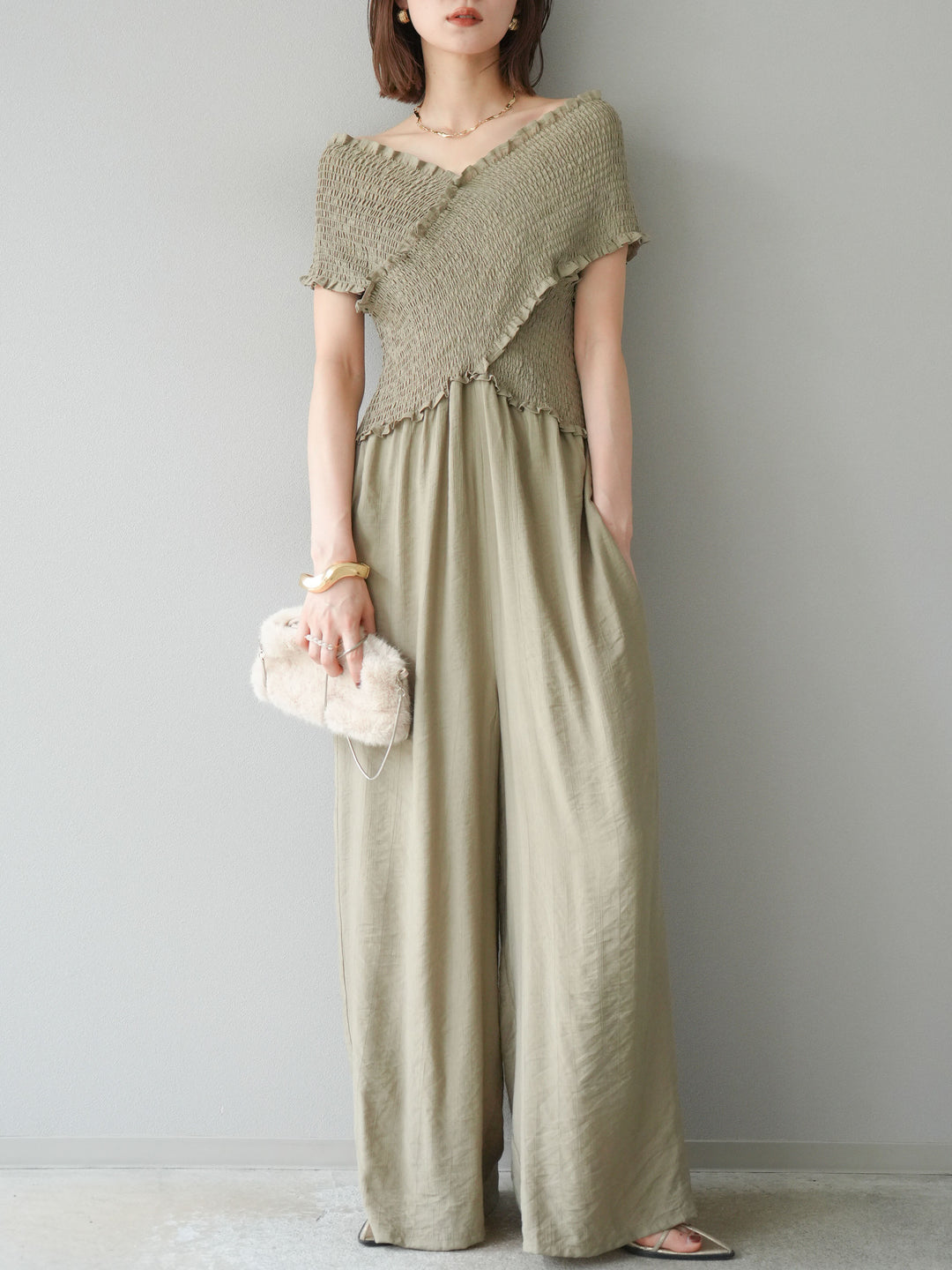 [予約]シャーリングクロスサロペット/グレージュ