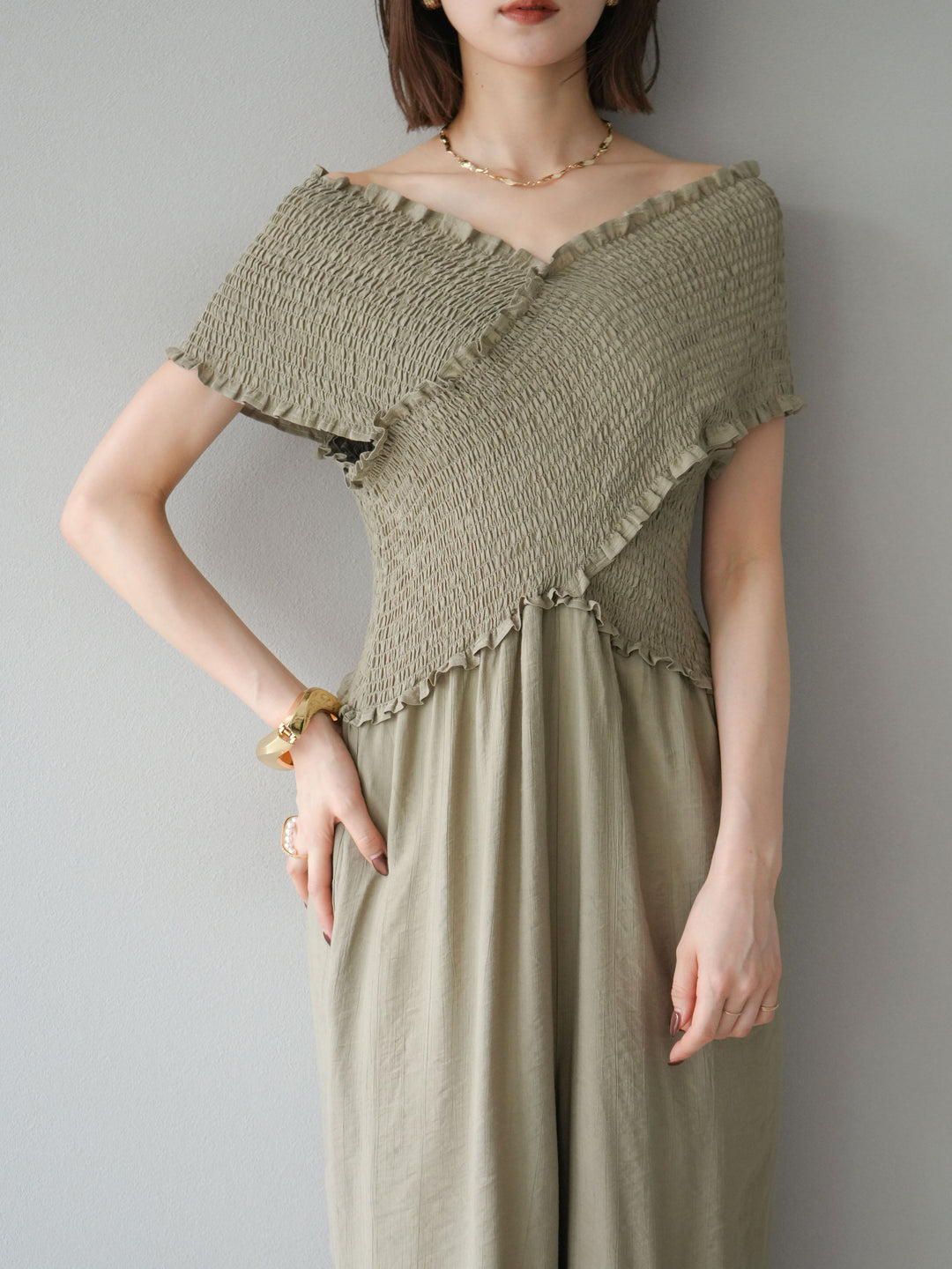 [予約]シャーリングクロスサロペット/グレージュ