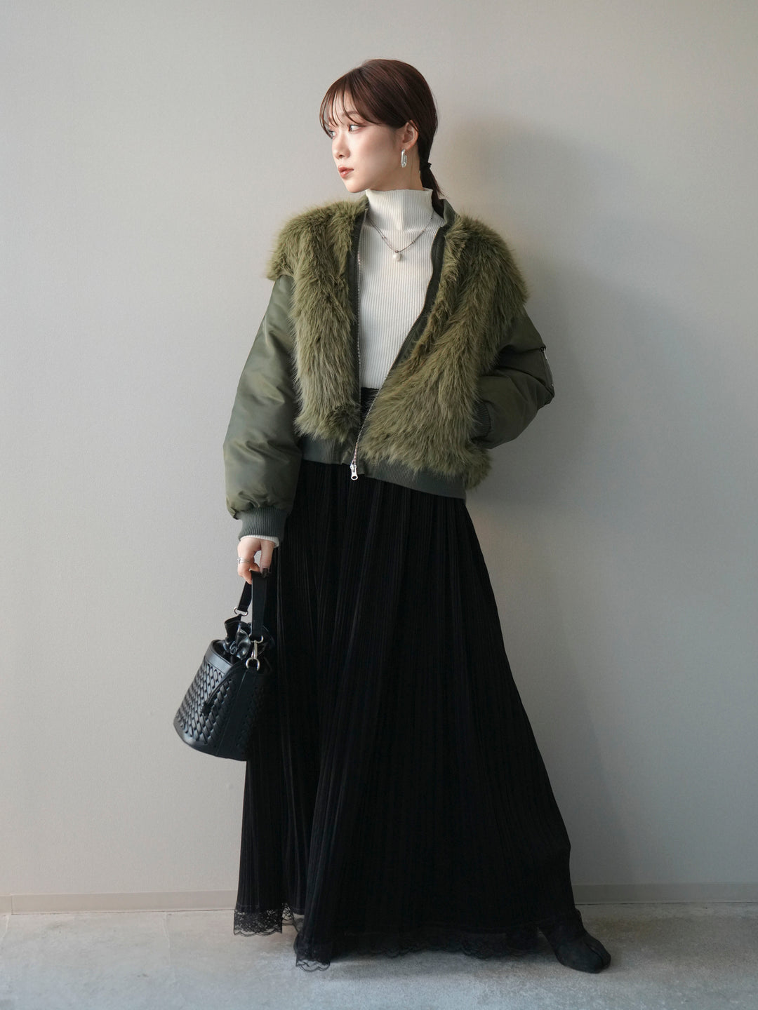 [SET]ファードッキングMA-1+袖ボタンボトルネックリブニットトップス+裾レーススウェードプリーツマキシスカート(3set)