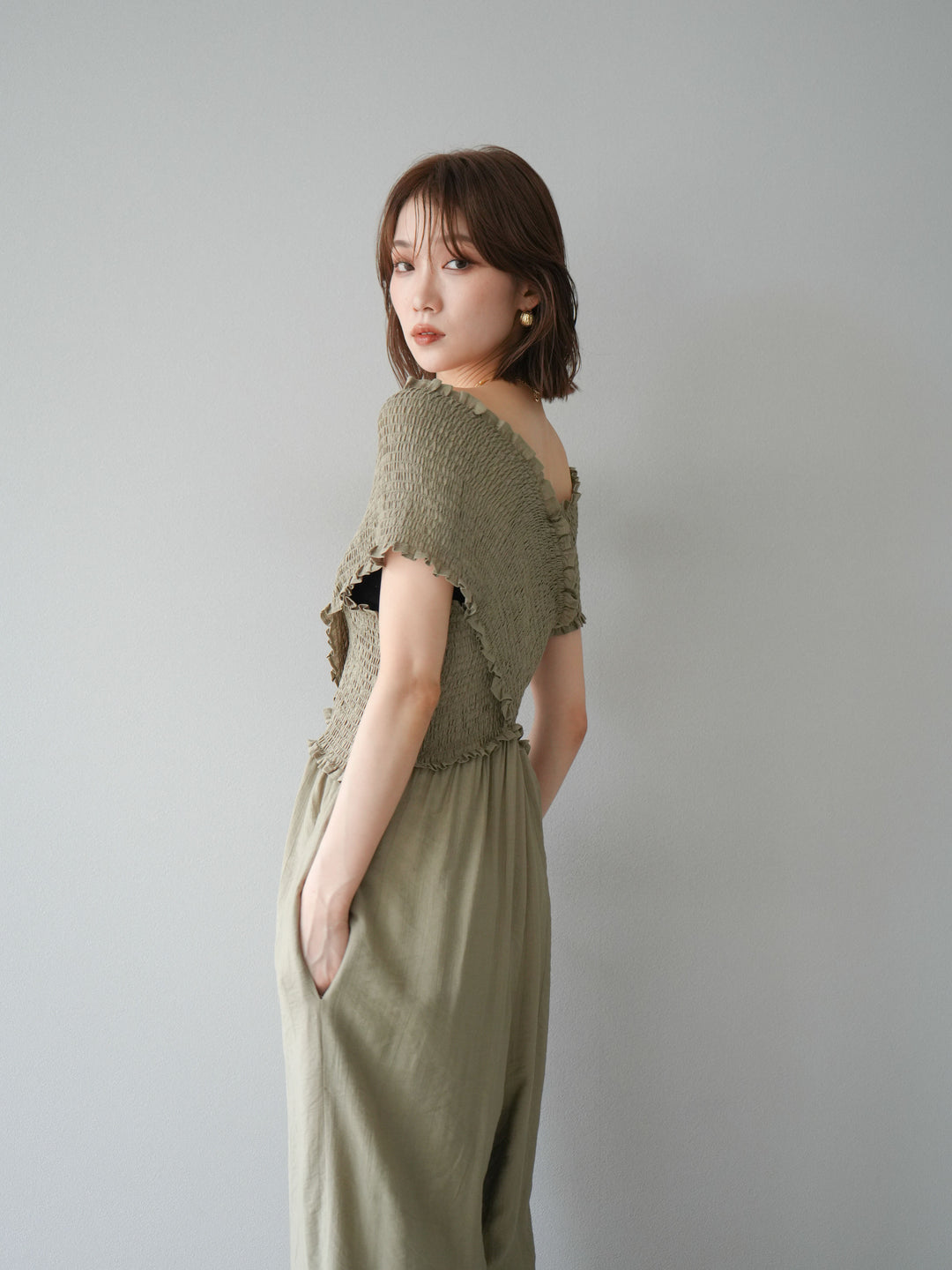 [予約]シャーリングクロスサロペット/グレージュ