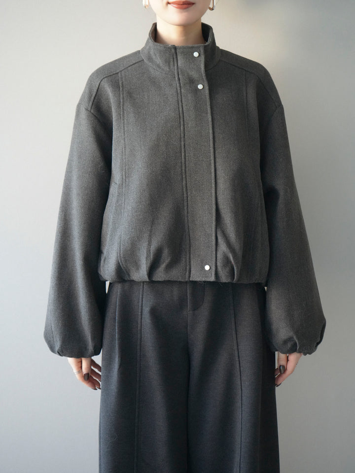 [予約]タックデザインジップブルゾン/charcoal