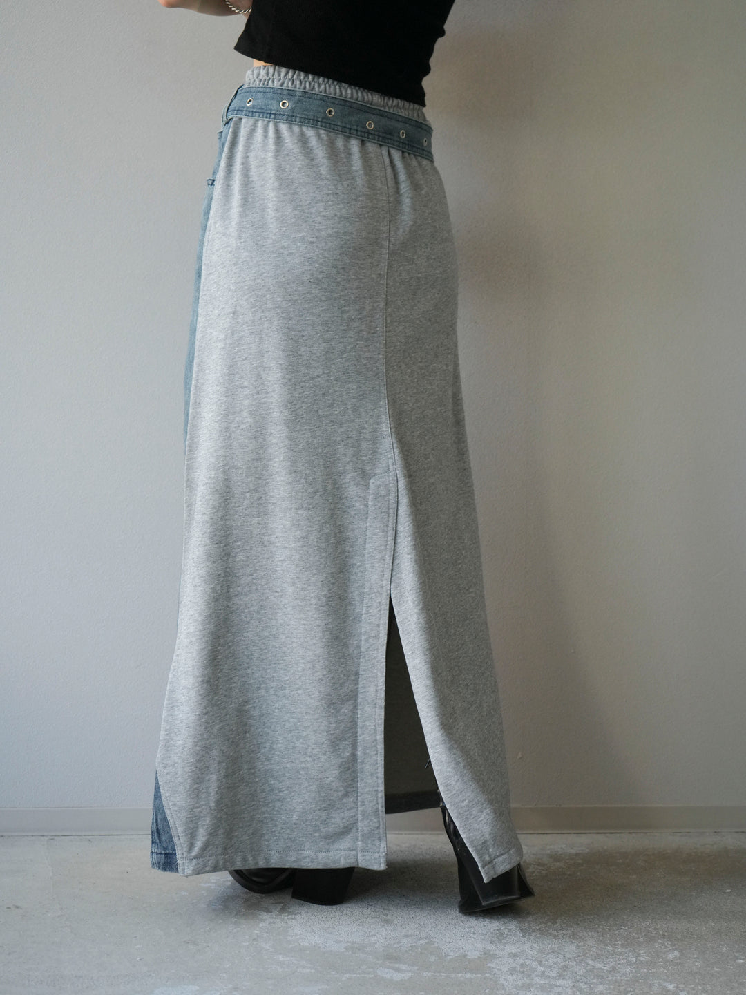 [予約]デザインベルトデニムドッキングスウェットスカート/グレー