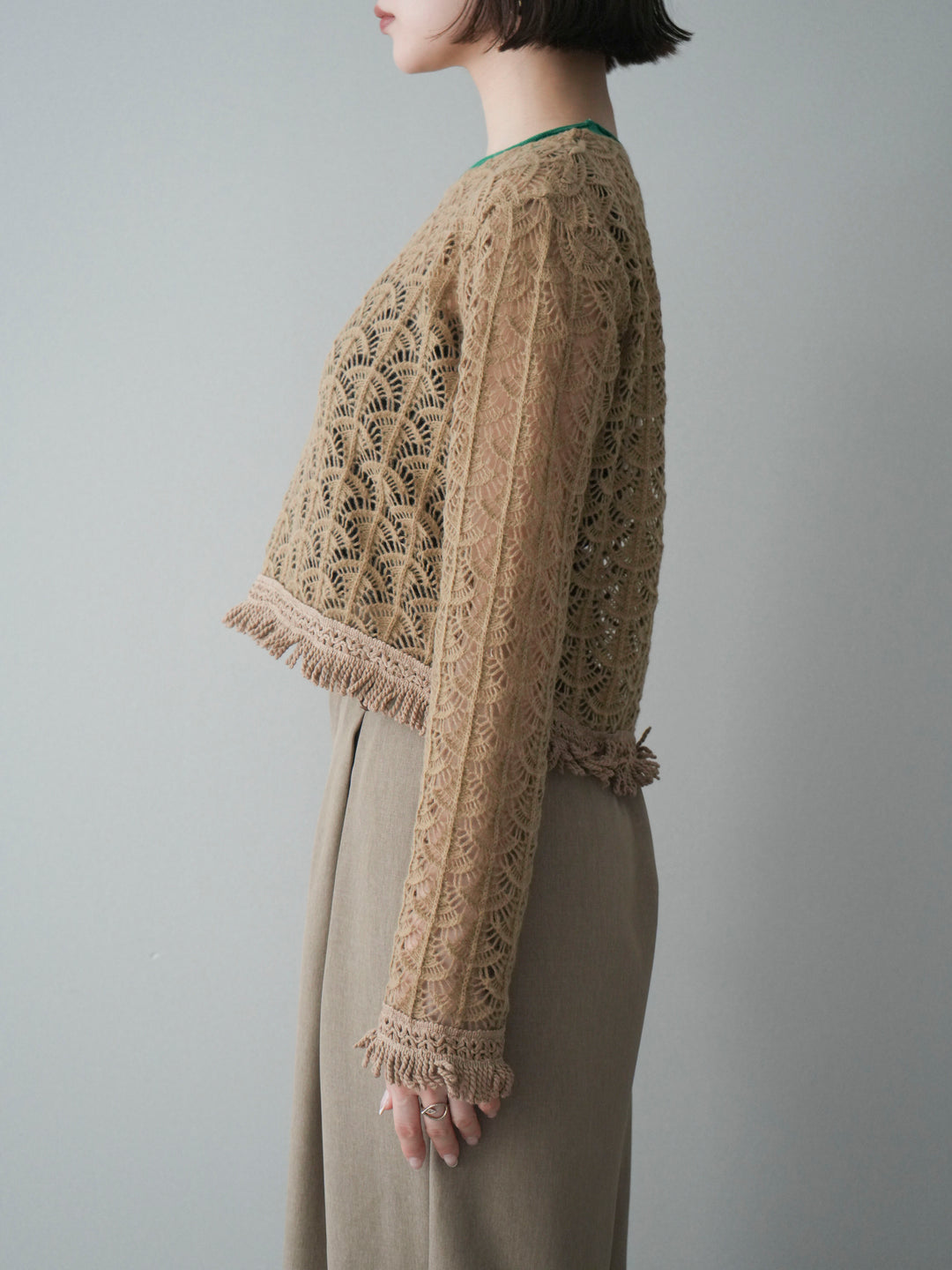 [予約]扇透かし編みクロップドニットプルオーバー/beige