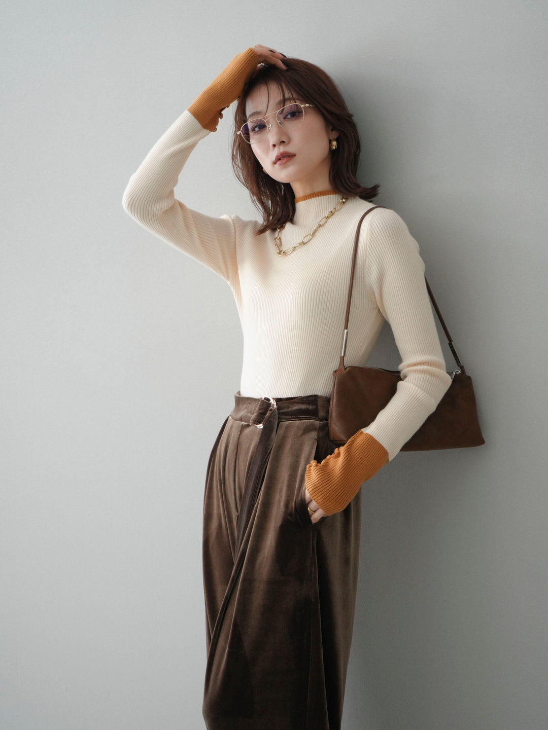 [予約]袖ボタンハイネック配色リブニットトップス/ivory