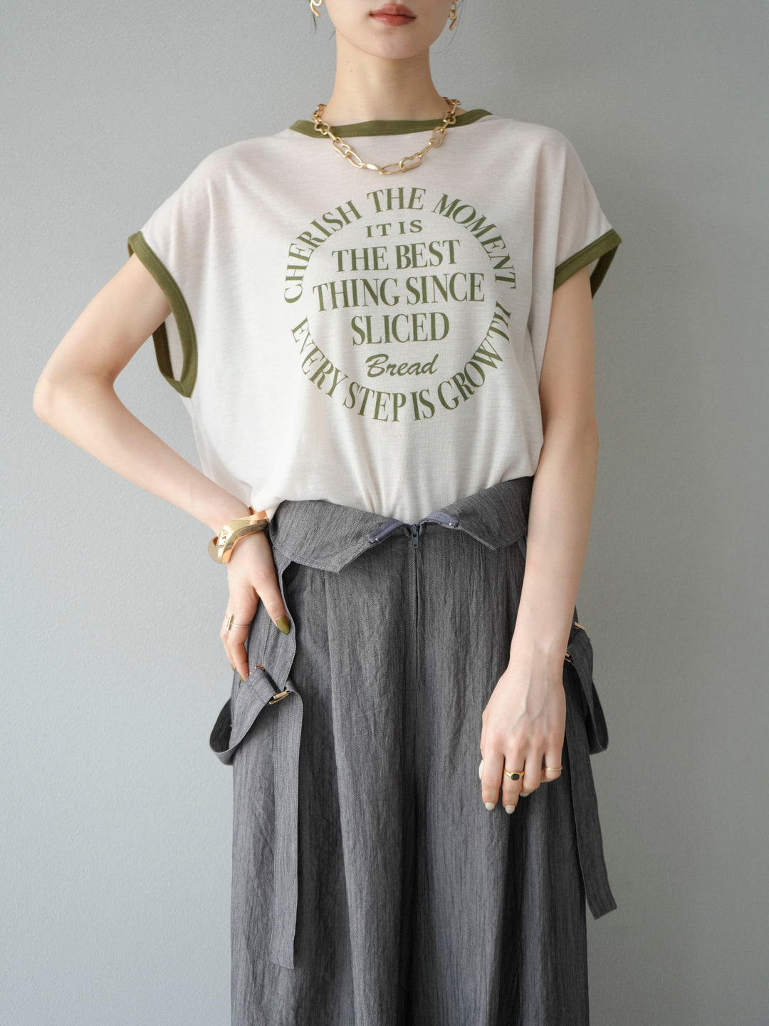 [SET]ストリングデザインハイウエストサロペット+シアーフライス ロゴプリントT (2set)