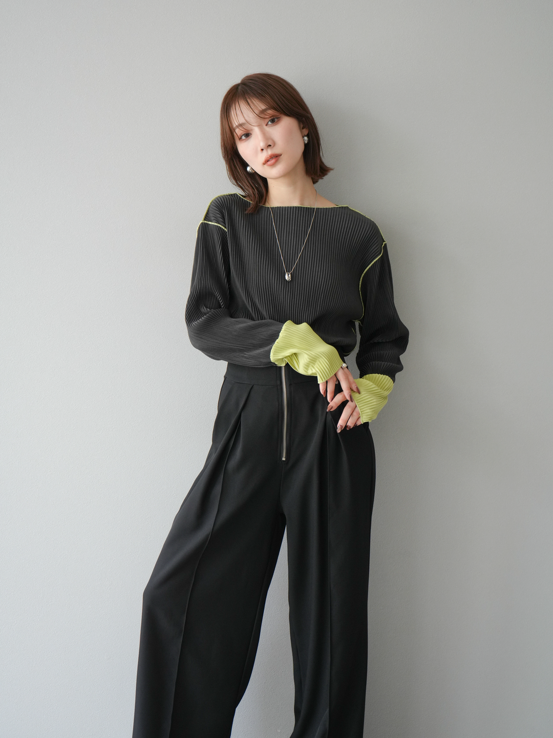 [予約]バイカラープリーツトップス/チャコール