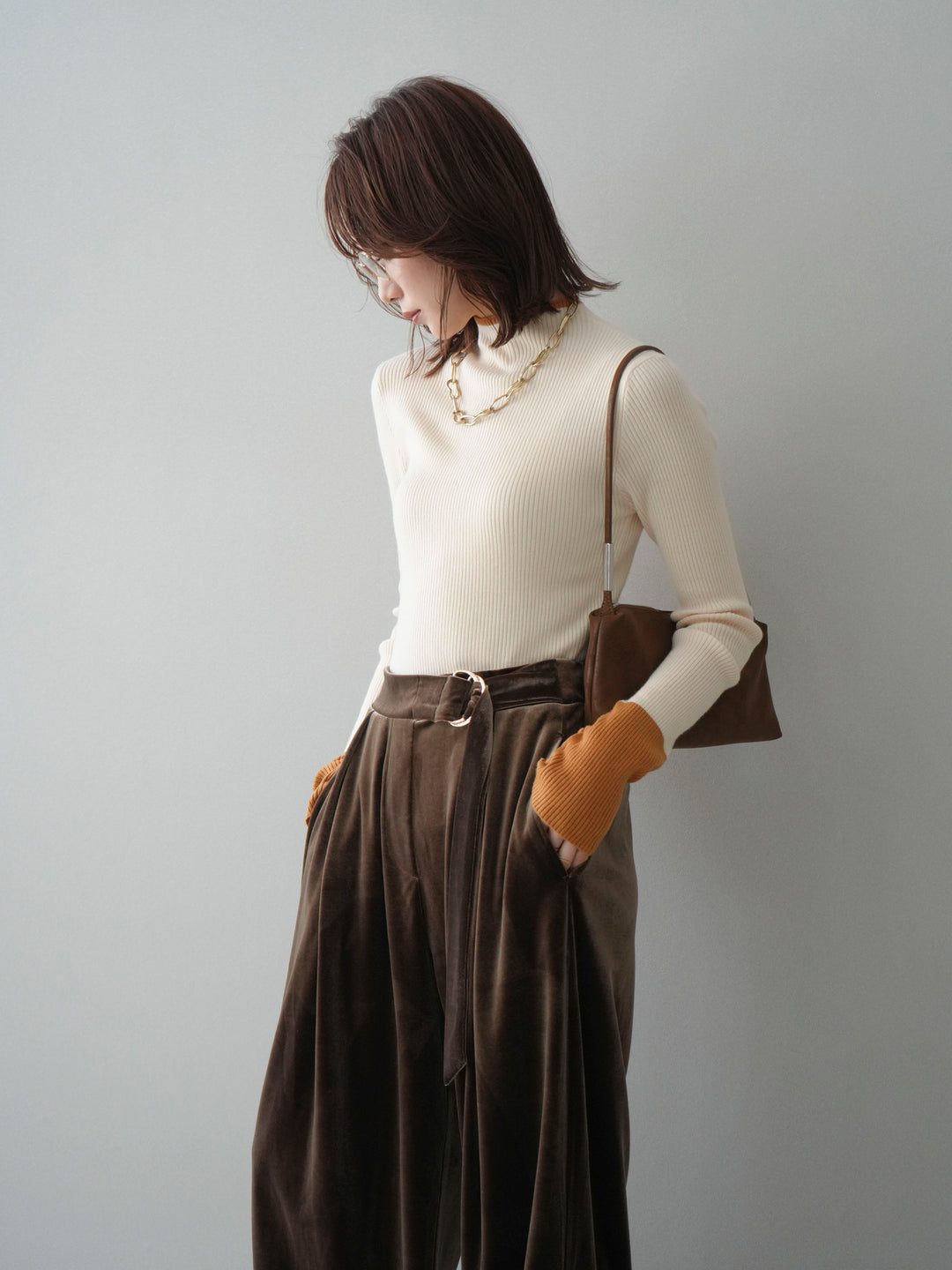 [予約]袖ボタンハイネック配色リブニットトップス/ivory