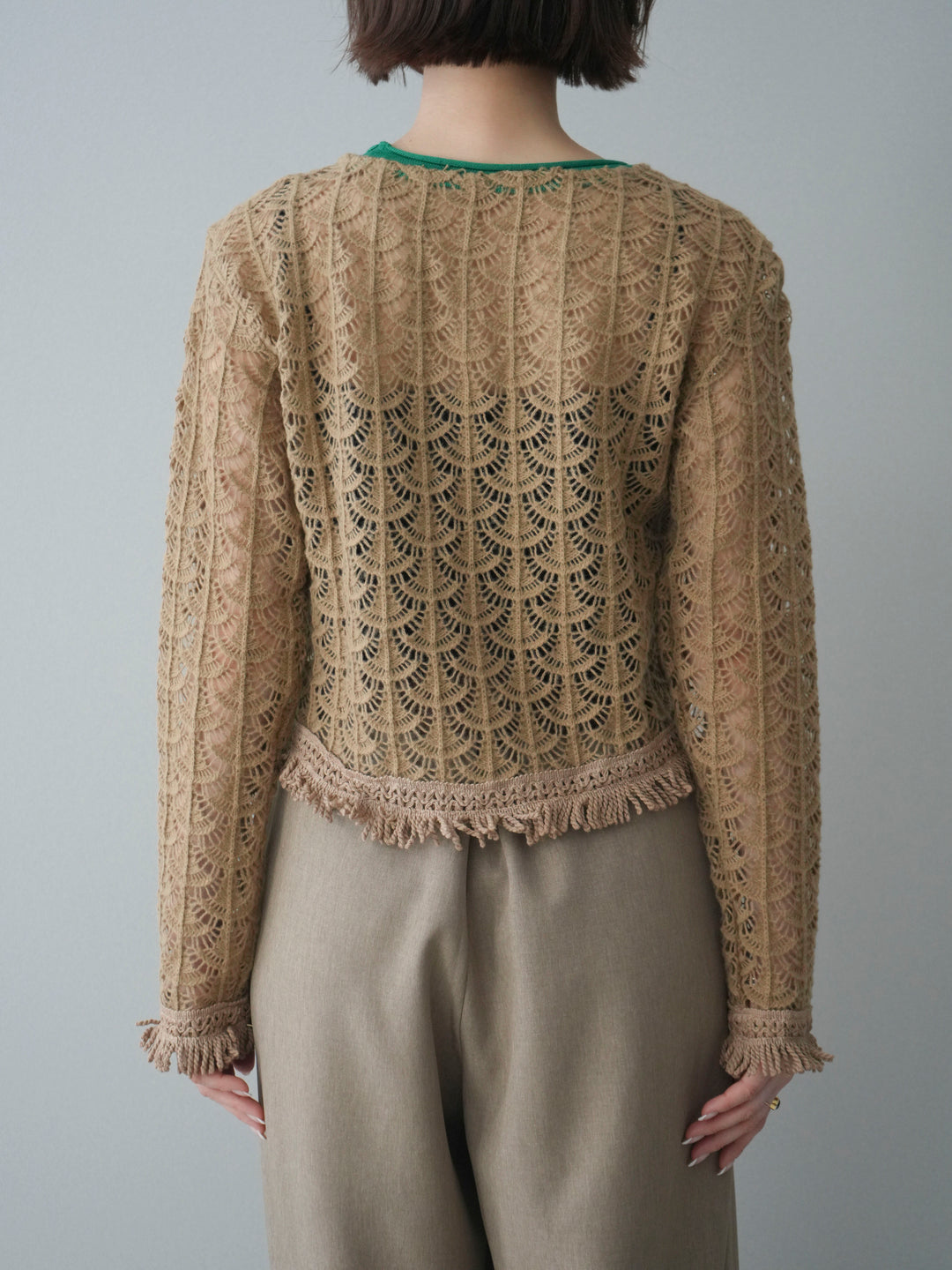 [予約]扇透かし編みクロップドニットプルオーバー/beige