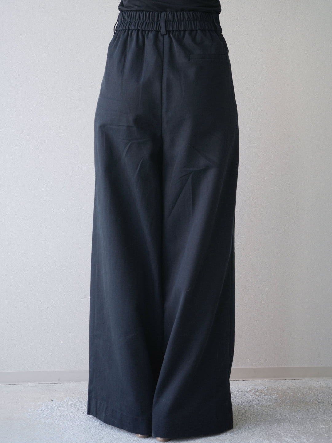 [予約]美シルエットタックワイドパンツ/black