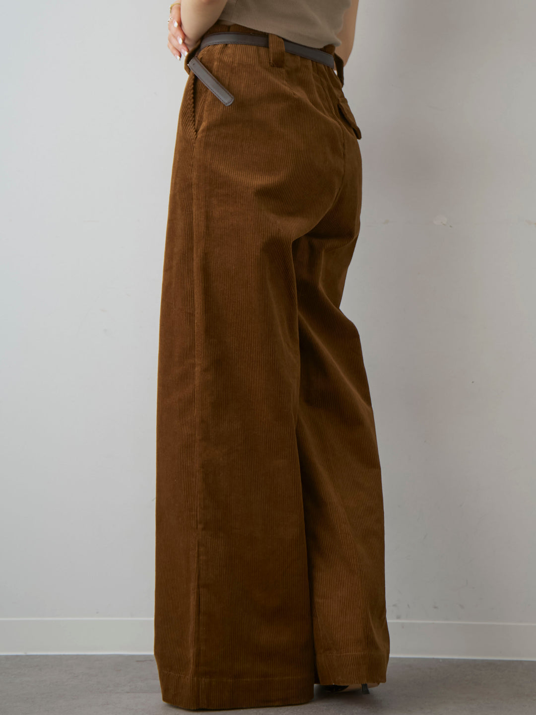 [予約]ベルト付コーディロイワイドストレートパンツ/brown