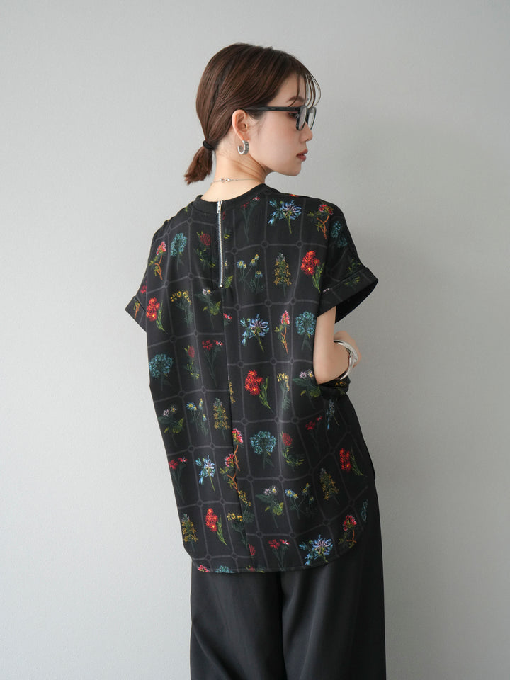 [予約]パッチワークフラワープリントプルオーバー/ブラック