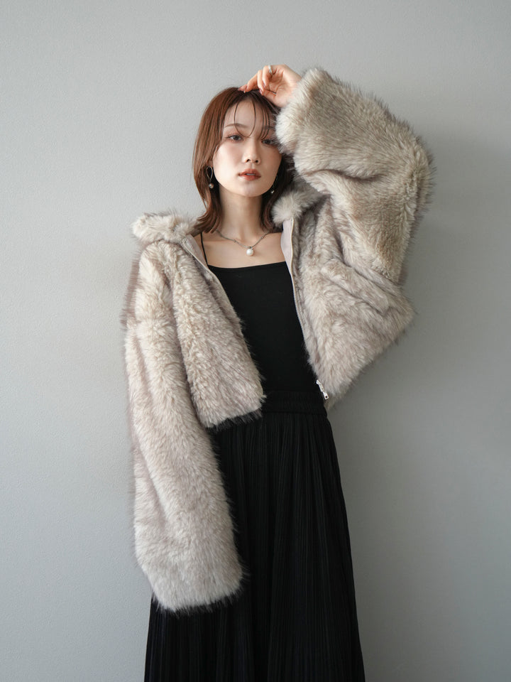 [予約]フェイクファーショートZIPジャケット/beigemix