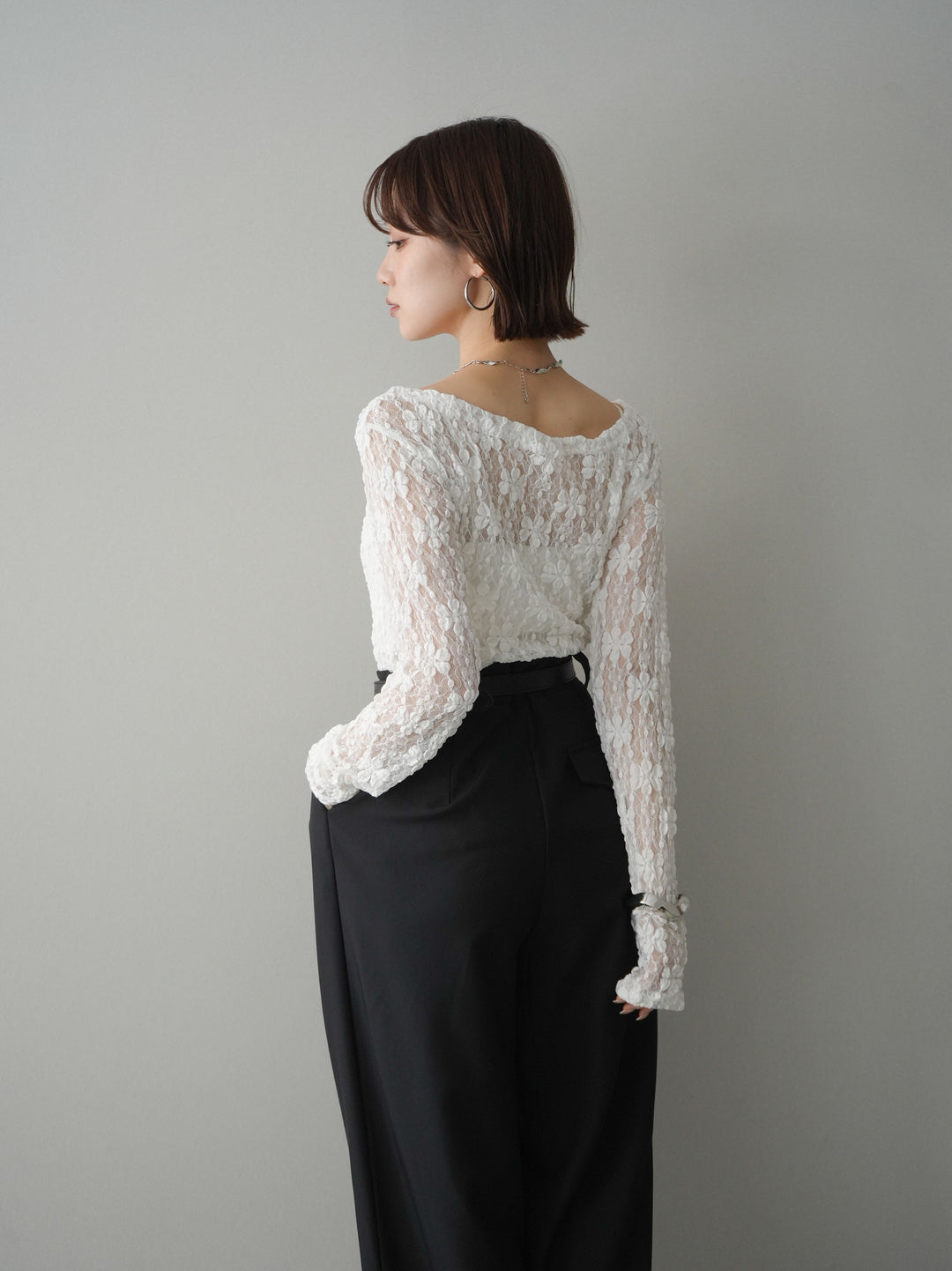 [予約]サイドギャザーレーストップス/white