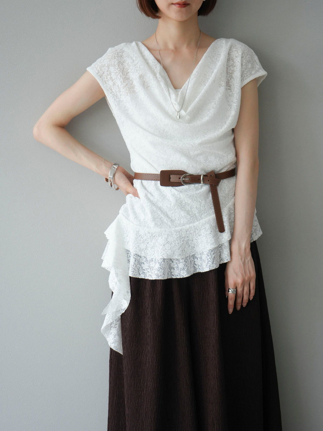 [予約]ベルト付ドレープデザインレーストップス/ホワイト