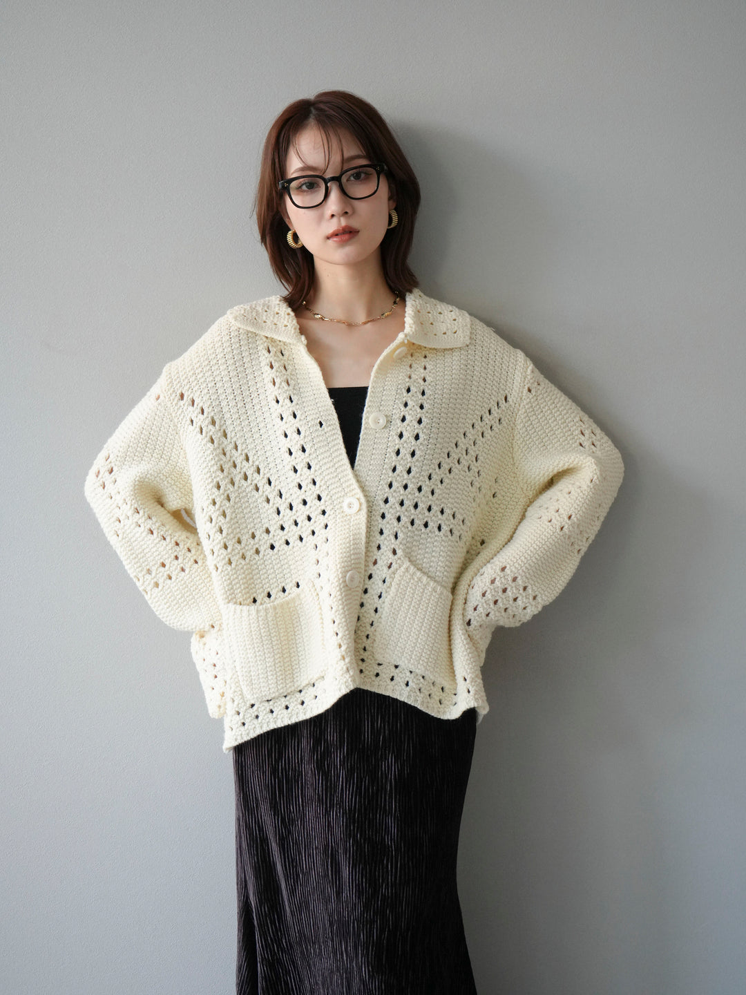 [予約]丸襟透かし編みニットカーディガン/オフ