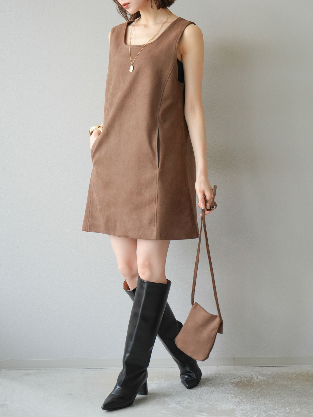 [予約]ショルダーポーチ付スウェードミニワンピース/ブラウン
