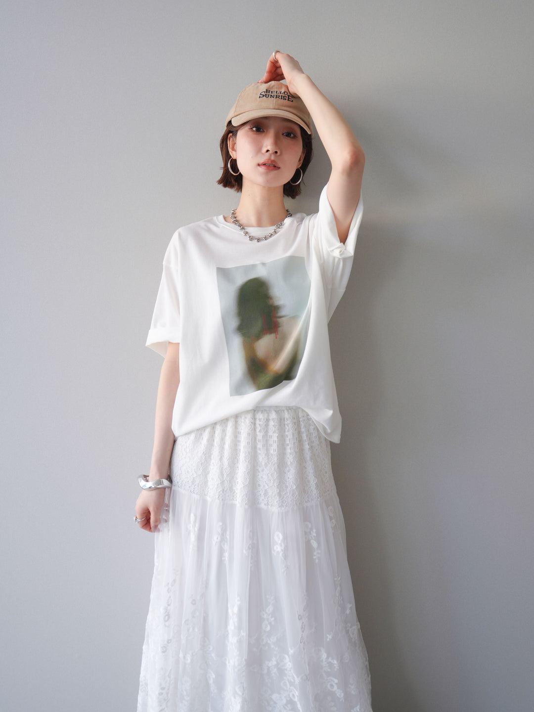 [SET]ブラーアートフォトTシャツ+シアーレースマキシスカート(2set)