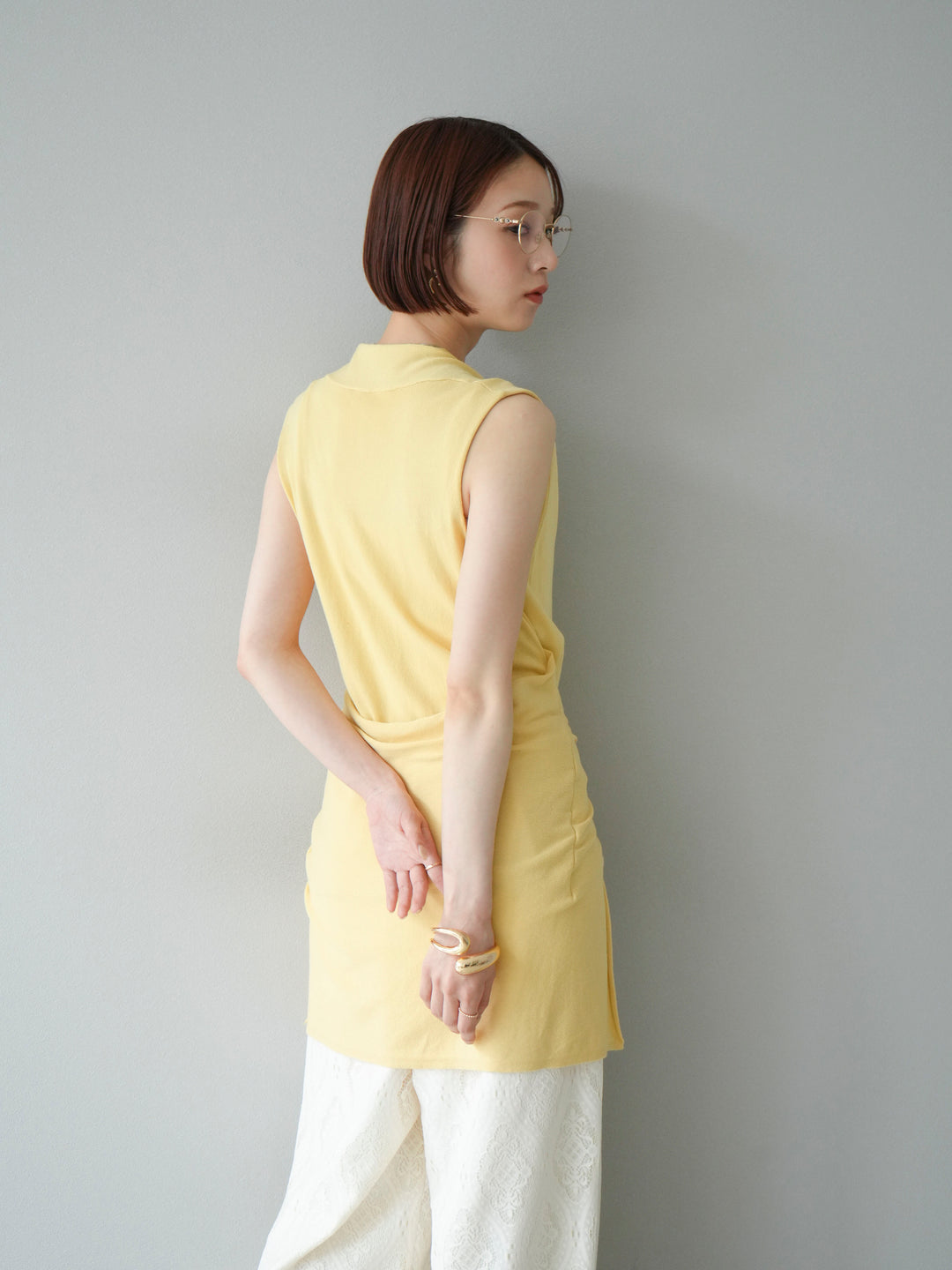 [SET]腰巻きデザインノースリーブニットカーディガン+選べるアクセセット(2set)