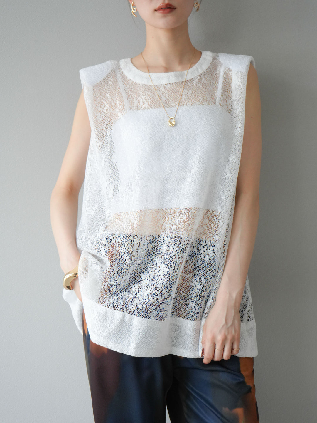 [予約]シャイニーレースプルオーバー/オフホワイト