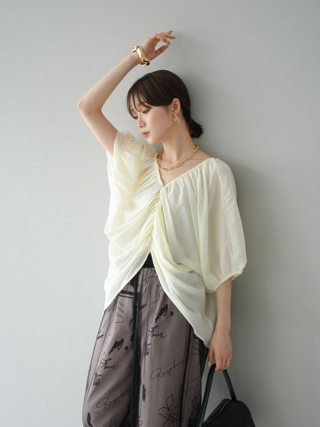 [予約]ボリュームスリーブシアータックブラウス/アイボリー