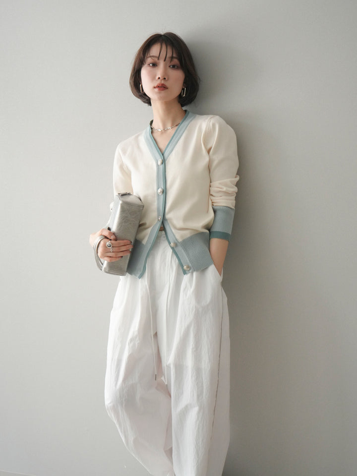 [予約]デザインボタン配色Vネックニットカーディガン/offwhite