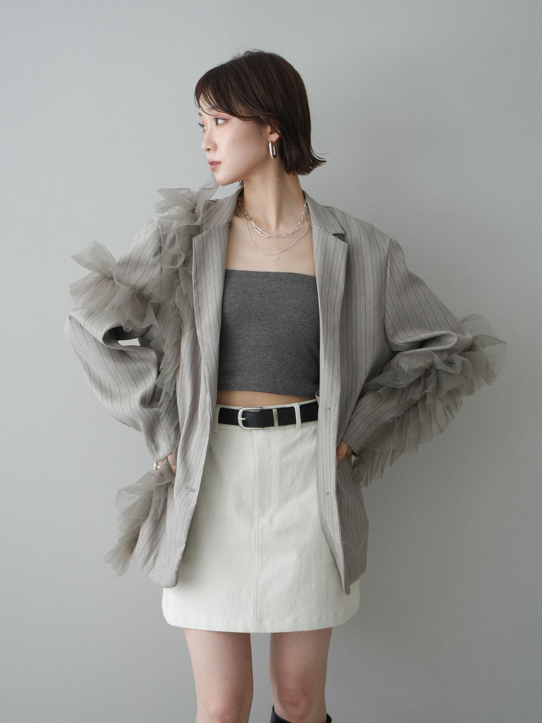 [予約]アシンメトリーチュールストライプジャケット/greige
