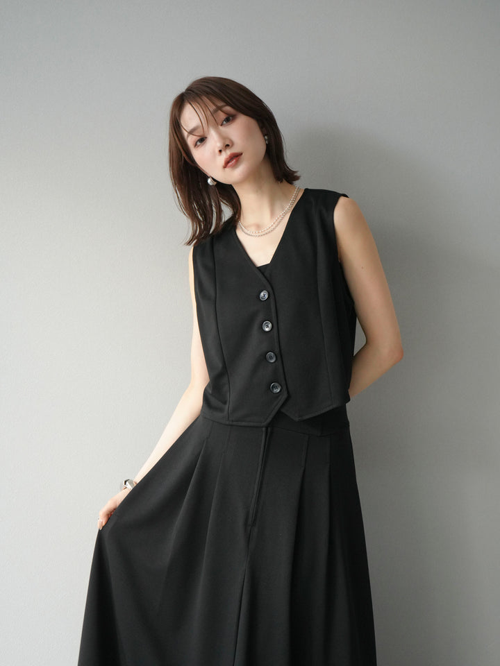 [予約]ポンチノーカラーベスト/ブラック