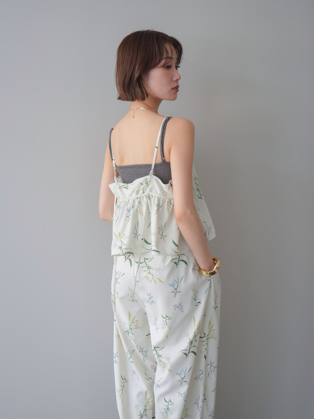 [SET]フラワープリントキャミソール+フラワープリントタックパンツ(2set)