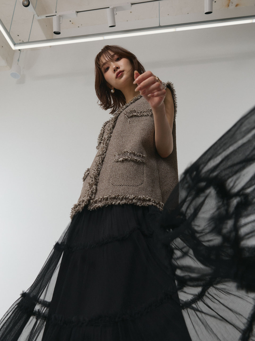 【Allure】[SET]アンティークボタンツイードフリンジニットベスト+チュールティアードフレアスカート(2set)