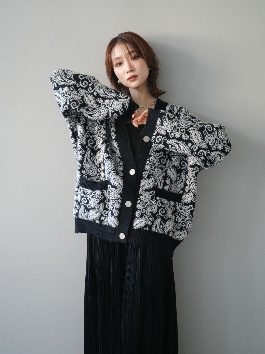[予約]ペイズリー柄ニットカーディガン/black