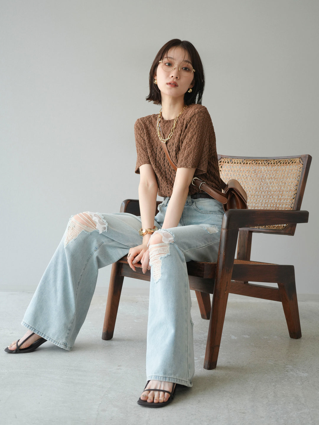 【預購】剪裁蕾絲T卹/棕色