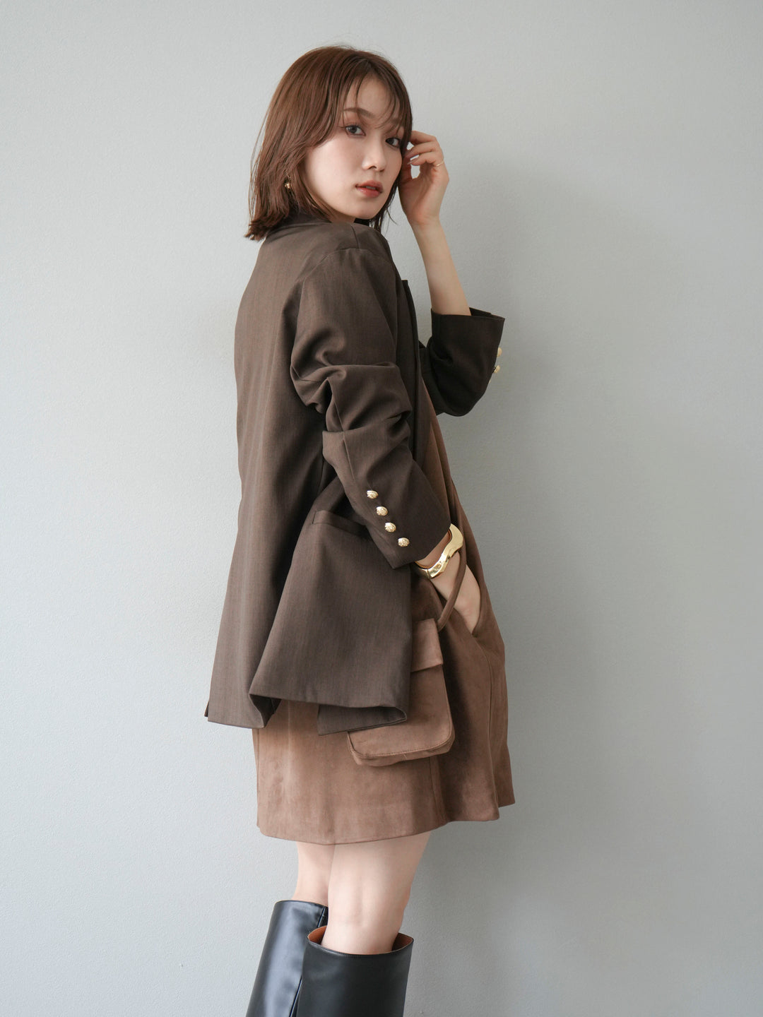 [SET]ゴールドボタンツイルダブルテーラードジャケット+ショルダーポーチ付スウェードミニワンピース(2set)