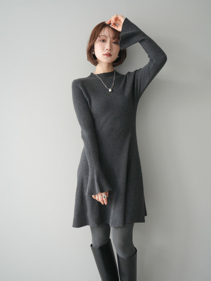 【預購】喇叭形羅紋針織迷你洋裝 / 灰色