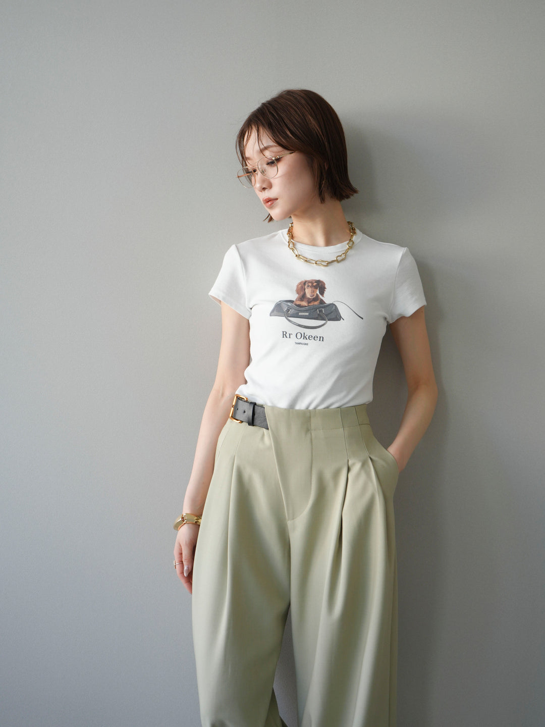 【套裝】狗狗緊身T卹+不對稱皮帶束口寬褲（兩件套）