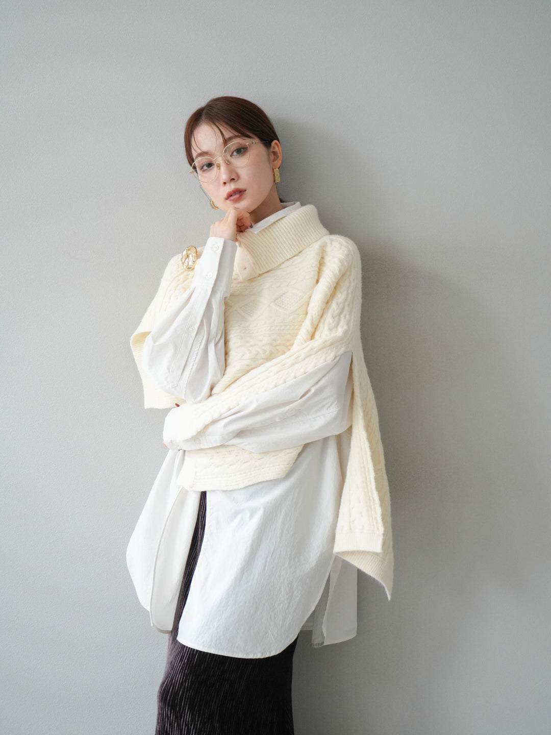 [予約]ケーブル編みニットケープ/ホワイト