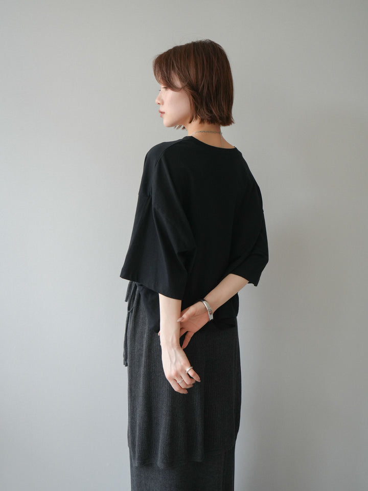 [SET]ボックスシルエットロゴTEE+レイヤードラップニットスカート(2set)