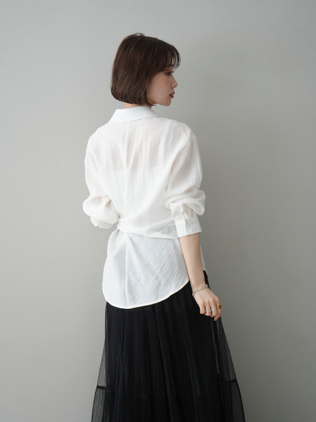 [予約]フロントアシンメトリーブラウス/white