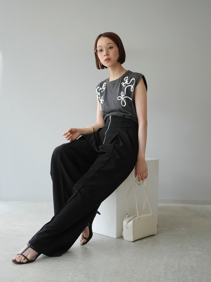 [SET]コード刺繍フレンチスリーブTシャツ+選べるアクセセット(2set)