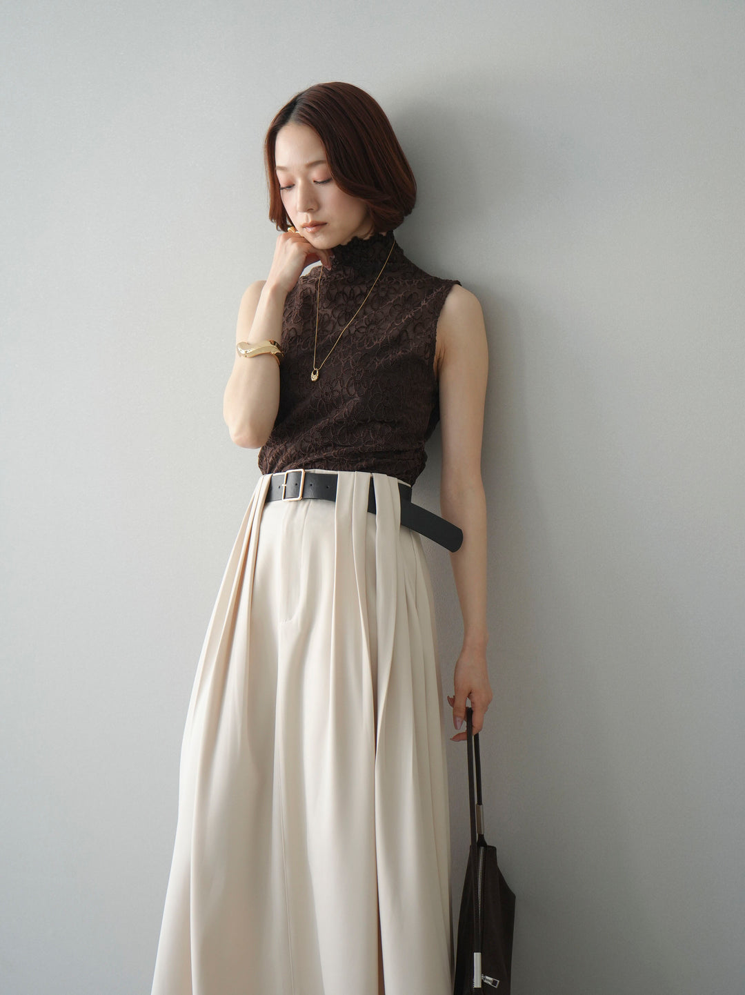 [予約]ノースリーブプチネックフラワージャガードトップス/brown