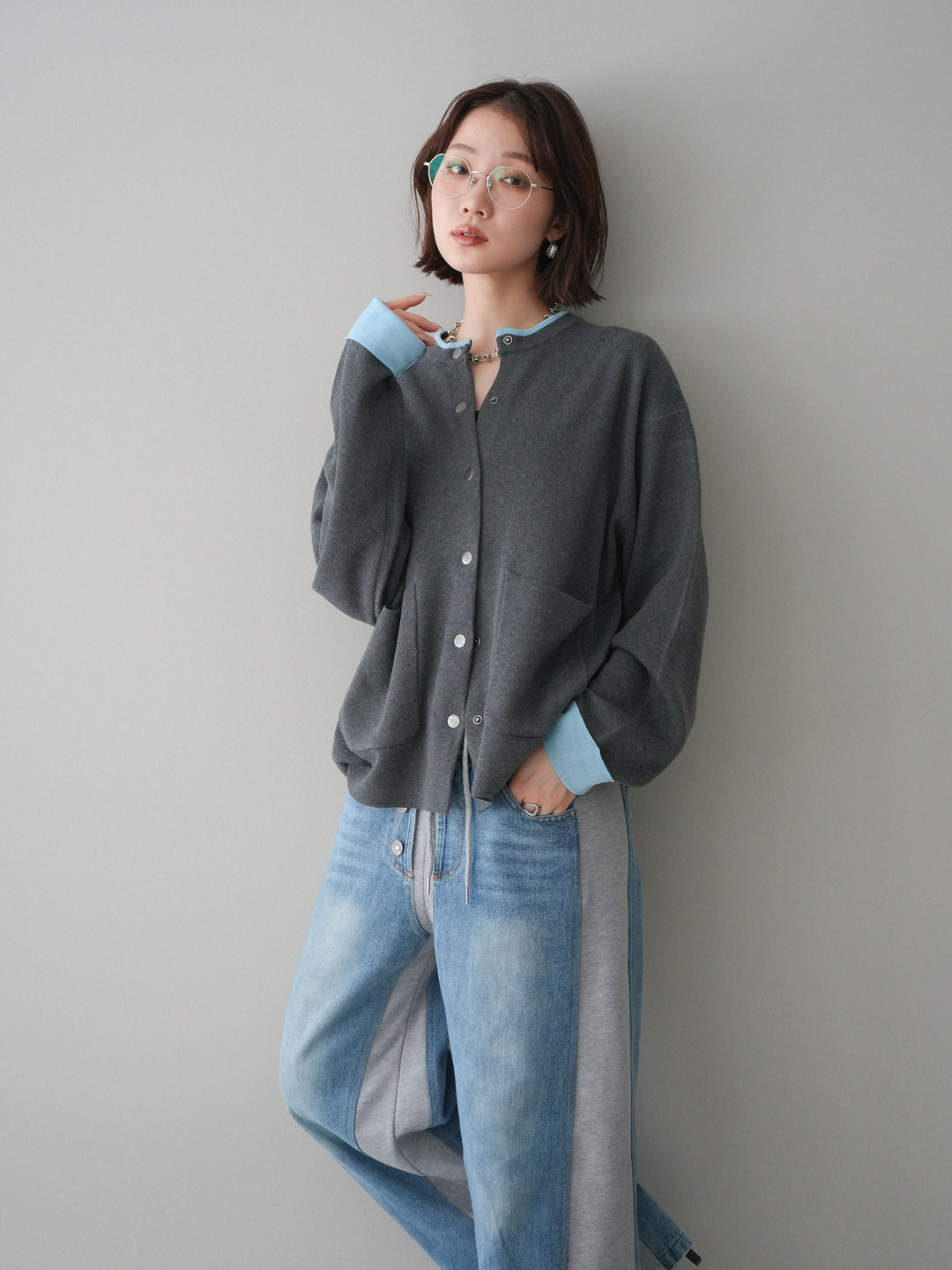 [SET]バイカラーオーバーニットカーディガン+デニム切替スウェットパンツ(2set)